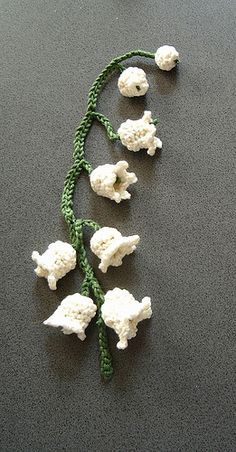 Lily Of The Valley Crochet Garland, Flower Lily Of The Valley, Crochet Plants, Bouquet Crochet, Ravelry Crochet, Crochet Garland, Crochet Bouquet, Crochet Plant, Crochet Leaves