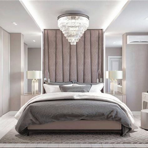 Bedroom. Brown. Beige. Light brown. Grey bedding. Velvet headboard. Mirrors. Chandelier. Russian style. Welcome Home Decorations, Luxury Bedroom Master, Luxury Homes Interior, Grey Bedding, Decoration Christmas, Beautiful Bedrooms, Design Decor, Luxurious Bedrooms, Interior Design Styles