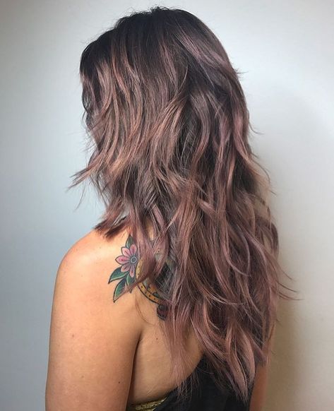 V-Cut Shag with Layers and Pale Pink Balayage Shaggy Layered Haircut, Medium Shag Hairstyles, Long Shag Hairstyles, Curly Shag Haircut, Medium Shag Haircuts, Long Shag Haircut, Long Shag, Short Shag Hairstyles, Shaggy Haircuts