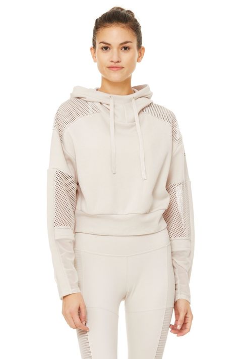 Winter Gown, Cropped Hoodie Outfit, Winter Pjs, Pretty Tops, Activewear Trends, Post Yoga, Sweat Suit, Knit Mesh, Workout Attire