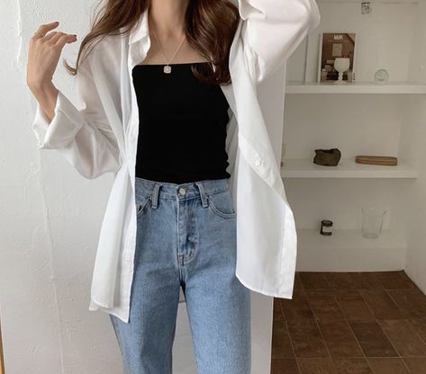 Follow @diiiyyaazzz for more🍬 White Shirt Black Jeans, White Tops Outfit, White Shirt Outfits, Jeans Outfit Women, Casual Day Outfits, White Button Down Shirt, Stylish Dresses For Girls, Causual Outfits, White Button Down