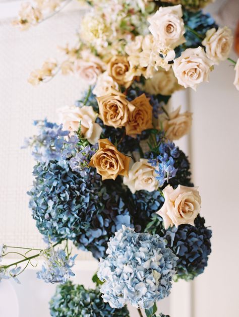 Blue Gold Flower Arrangements, Navy Blue Wedding Florals, Blue Brown Wedding, Purple Flower Arrangements, Floral Ceremony, My Sun And Stars, Retro Nautical, Blue White Weddings, Blue Centerpieces