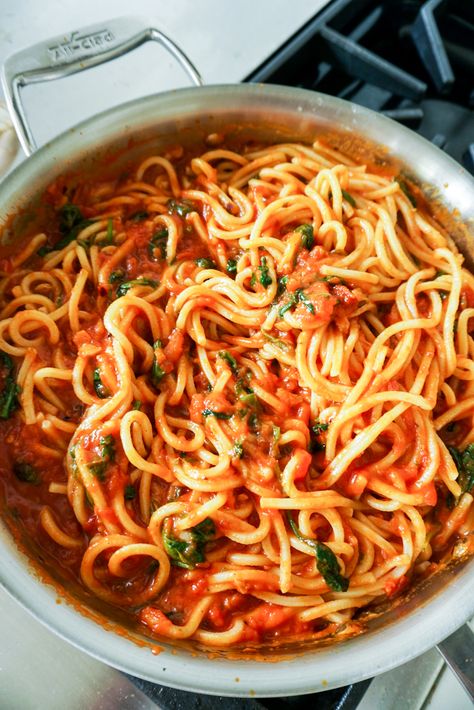 Spaghetti With Marinara Sauce, Marinara Sauce From Scratch, Vegetarian Pasta Recipe, Spinach Spaghetti, Orange Salad Recipes, Lemon Asparagus Pasta, Pasta Marinara, Cooking Curry, Garlic Spinach