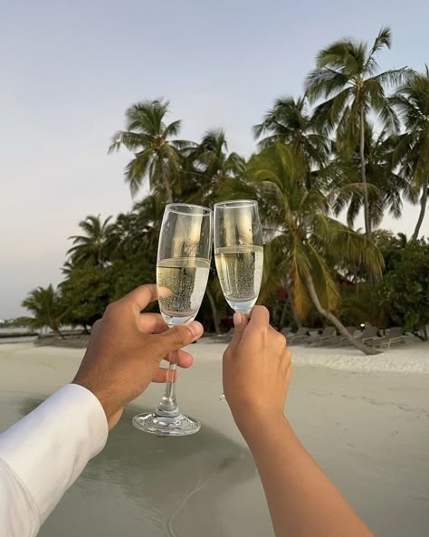 married couple in Maldives Rich Lifestyle Couple, Married Couple Vision Board, Maldives Aesthetic Couple, Happy Married Couple, Male Maldives, Maldives Islands, Maldives Honeymoon, Cute Date Ideas, Luxurious Lifestyle