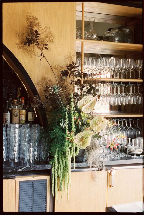 Restaurant Floral Arrangements, Wedding Bar Arrangement, Bar Flower Arrangement, Wedding Bar Flowers, November Elopement, Bar Florals, Bar Arrangement, Bar Flowers, Floral Cafe