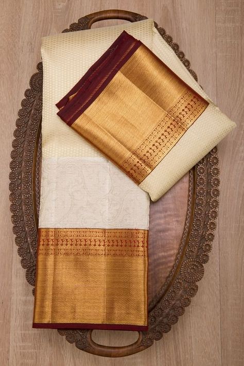 Indian Wedding Sarees, Onam Outfits, Kerala Saree Blouse Designs, Kanchi Pattu Sarees, Saree Kanjivaram, Latest Silk Sarees, Terracotta Jewellery Designs, Blouse Designs High Neck, Cotton Saree Blouse Designs