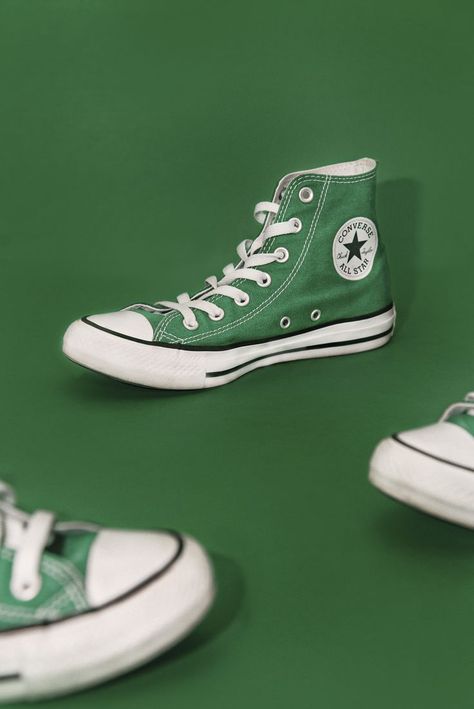 The essential you need all year around - Converse Chuck! These green ones really add a pop of color to a neutral look. I style them with my blue or black jeans with simple white tops. What are your favorite colors for Converse Chucks? Converse Shoes Photography, Converse Reference, Converse Photoshoot, Converse Chunky, Tenis Converse, Contrast Photography, Converse Chucks, Jimin Selca, Photoshoot Studio