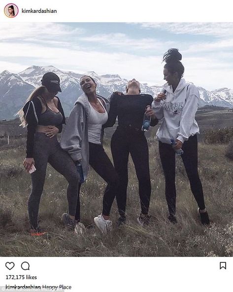 Kris Jenner Style, Kanye West Songs, Olivia Pierson, Kim Kardashian Style, Road Trip Adventure, Kim K, Kardashian Style, Adidas Yeezy Boost 350, Foto Pose