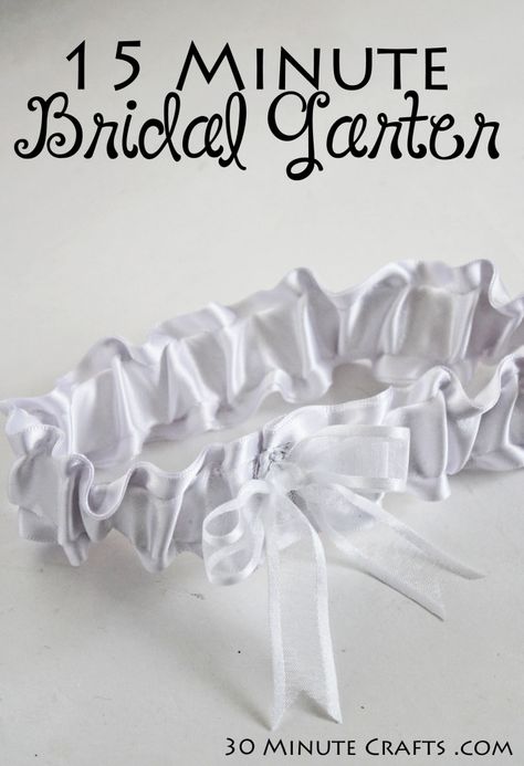 Bride Garter Diy, Brides Garter Ideas, Bridal Garters Diy, Wedding Garter Diy, Diy Garter, Prom Garters, Bride Garter, Boda Diy, Tsumami Zaiku