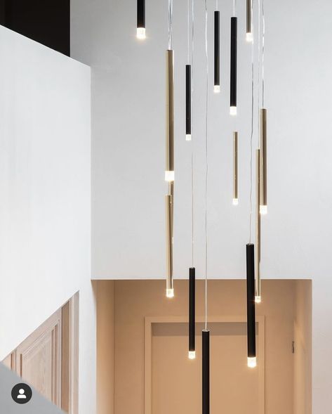 Hanging Light Staircase, Stairs Lighting Ideas Ceilings, Void Lighting, Stairs Lighting Ideas, Stair Lighting Pendant, Staircase Chandelier Modern, Stairwell Chandelier, Staircase Lighting Ideas, Stairs Lighting