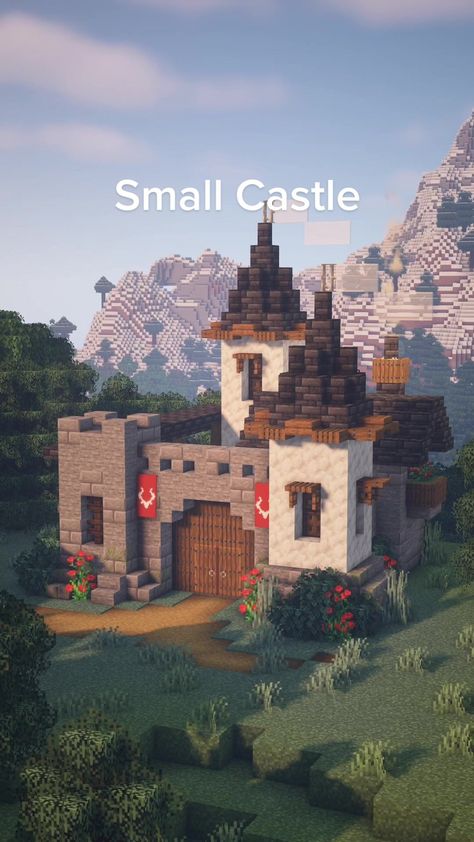 Realistic Minecraft Builds, Minecraft Doorway Design, Minecraft Small Castle, Minecraft Castle Walls, Pretty Minecraft Houses, Minecraft Museum, Minecraft Fantasy House, Minecraft Small House, Minecraft Medieval House