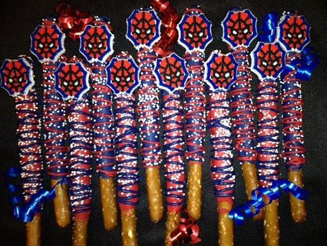 Spiderman Pretzel Rods Classroom Themes Kindergarten, Spiderman Treats, Spiderman Theme Party, Classroom Theme Ideas, Kindergarten Classroom Themes, Superman Birthday Party, Spiderman Birthday Party Decorations, Covered Pretzel Rods, Girl Superhero Party