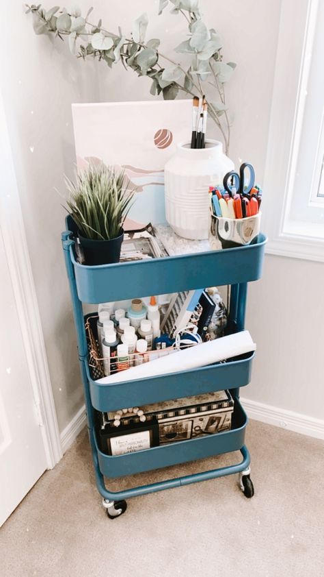 Bedroom Art Station, Utility Cart Ideas Bedroom, Utility Cart Ideas, Cart Organization, Ikea Raskog Cart, Ikea Cart, Organization Shelves, Ikea Raskog, Crafts Storage