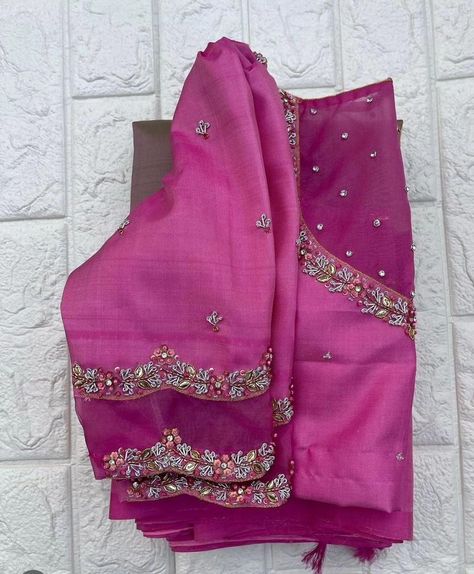 Grey With Pink Saree, Lays Design For Blouse, Net Maggam Work Blouse Designs, Latest Maggam Work Blouses 2024, Net Maggam Work Blouses, Maggam Work Net Blouse Designs, Designer Net Blouse, Wrk Blouses, Simple Maggam Work Blouses