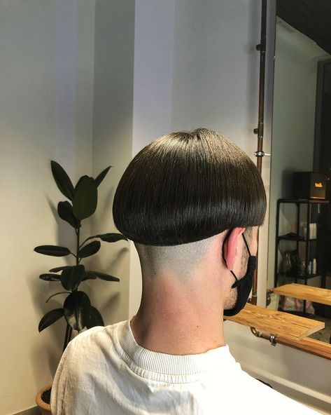 GERTRUDA on Instagram: “Mushroom game strong. . . . . . #mosquitohair #bowlcut #hair #cut #hairstyles #hairstylist #precisioncutting #menstyle #behindthechair…” Shaved Design, Bowl Haircuts, Mushroom Hair, Mod Hair, Fade Designs, Cut Hairstyles, Shaved Nape, Haircut Designs, Shot Hair Styles