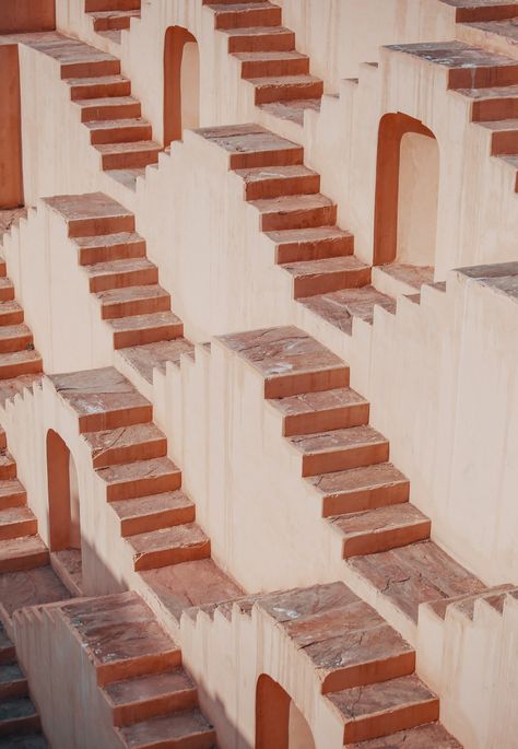 Panna Meena ka Kund, Step-well, Jaipur. Step Well Architecture, Jaipur Architecture, Step Well, Ancient Indian Architecture, Arabic Design, Vernacular Architecture, Architecture Poster, Indian Architecture, Structure Architecture