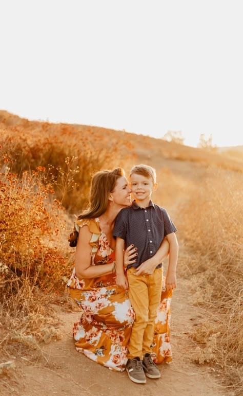 Single Mom And Son Photo Ideas, Mother Son Photos Single Moms, Single Mom Photo Shoot Mother Son, Mum And Son Photography, Single Mom Family Photos, Single Mom Photo Shoot, Mother And Son Poses, Single Mom Family Pictures, Mom And Son Photography