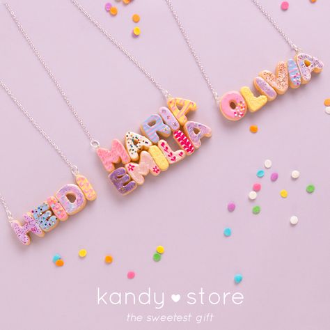 Clay Keychain, Jewelry For Girls, ดินปั้น Polymer Clay, Handmade Clay Jewelry, Clay Diy Projects, Costura Diy, Polymer Clay Diy, Polymer Clay Jewelry Diy, Clay Jewelry Diy