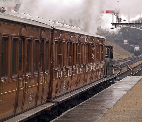 Victorian Train Aesthetic, 1800s Train, Transport Aesthetic, 1930s Train, Victorian Train Station, 1800 Aesthetic, Victorian Train, Vintage Train Station, Antique Train