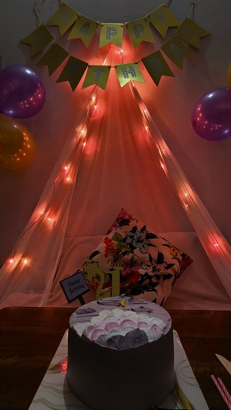 Hostel Birthday Room Decoration, Birthday Decoration Ideas In Hostel, Hostel Birthdays Decoration, Small Birthday Decorations Simple, Small Kids Playroom, Grunge Bedroom Aesthetic, Aesthetic Home Design, Small Kids Playrooms, 28 Birthday