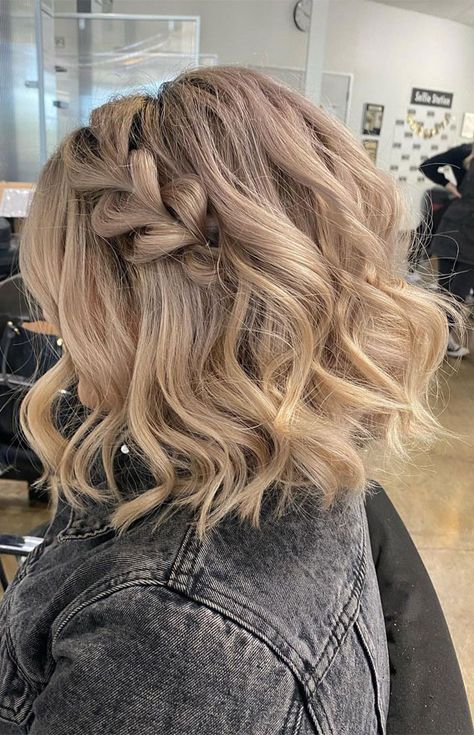 Pelo Color Caramelo, Bridesmaid Hair Inspo, Formal Hairstyles For Short Hair, Guest Hair, Bridesmaid Hair Makeup, How To Curl Short Hair, Prom Hairstyles For Short Hair, Hoco Hairstyles, Hairdos For Short Hair