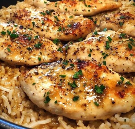 Garlic Parmesan Rice, Delicious Discoveries, Bourbon Chicken Crockpot, Parmesan Rice, Tipsy Housewife, Chicken Casserole Recipes, Bourbon Chicken Recipe, Chicken With Garlic, Winter Foods