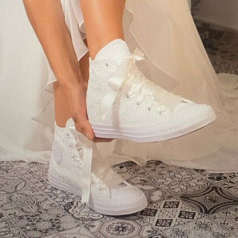 Ivory Wedding Converse High Top For Bride, Never Worn, Size 7 Wedding Reception Tennis Shoes, Wedding Boots For Bride Boho, White Wedding Converse, Wedding Sneakers For Bride Converse, Wedding Converse Bride And Groom, Bride And Groom Vans, Wedding Shoes Bride Sneakers, Comfy Wedding Shoes Brides, Wedding Tennis Shoes Brides