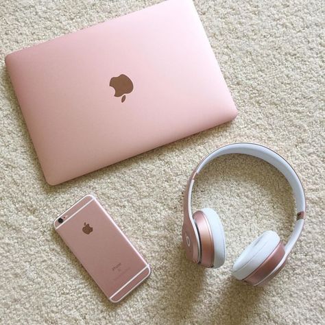 Rose Gold, Mac / HeadPhones / Phone Rose Gold Aesthetic, Gold Everything, Gold Apple, Apple Laptop, Gold Aesthetic, Mini Things, Iphone Accessories, Everything Pink, Apple Accessories