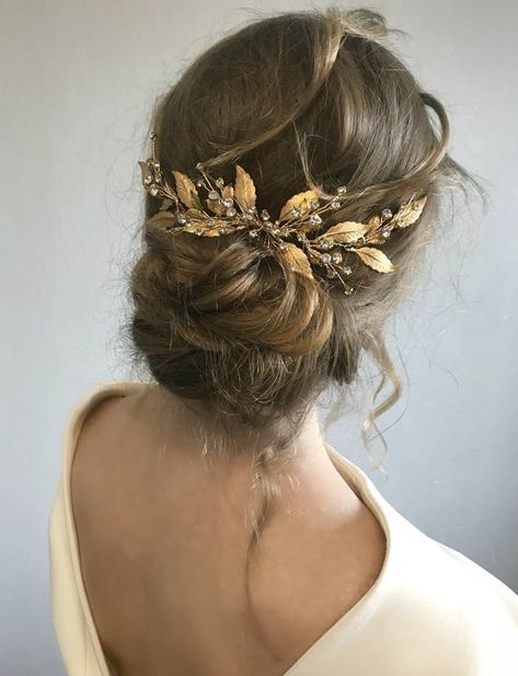 Bridal hair comb gold Greek wedding headpiece Goddess laurel | Etsy Greek Hairstyles, Grecian Hairstyles, Greek Hair, Leaf Hair Piece, Goddess Hair, Hair Piece Wedding Hair, Bridesmaid Hair Clips, Gold Bridal Hair Comb, Hair Piece Wedding