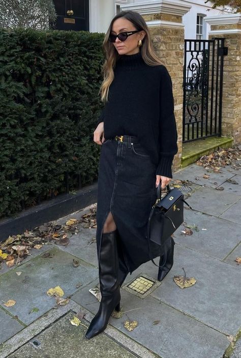 Outfit Pollera Larga, Black Denim Skirt Outfit Winter, Edinburgh Fall, Argentina Outfit, London Fall Outfits, Denim Skirt Winter, Autumn Style Inspiration, Black Denim Skirt Outfit, Skirt Outfit Fall