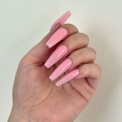 ✨ press-ons that look like they’re growing right out of the skin?! ✨ as well as a flawless application, this natural look is achieved by building an apex on the press on nail, mimicking the look of acrylic nails! 💖 no one would know that you got these nails in a box rather than spending hours at the nail salon! 💅🏻 i’ll be offering this service as an add-on to any of my press ons for an additional fee of just 50₪/£10/$13! just ask for an ‘acrylic effect’ when placing your order 🎀 Press Ons, The Press, Natural Look, Nail Salon, In A Box, Press On Nails, A Box, Acrylic Nails, That Look