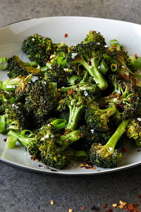 Spicy Garlic Roasted Broccoli - Tasty Yummies Spicy Roasted Broccoli, Spicy Garlic Broccoli, Sweetgreen Spicy Broccoli, Spicy Broccoli Salad, Spicy Broccoli Recipes, Spicy Vegetables, Broccoli Recipes Side Dish, Spicy Broccoli, Roasted Broccoli Recipe