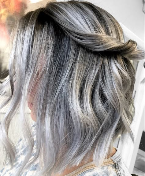 Blonde Grey Balayage, Blonde Hair With Grey Highlights, Grey Balayage, Silver Ombre Hair, Gray Balayage, Grey Blonde Hair, Balayage Bob, Silver Blonde Hair, Grey Hair Inspiration