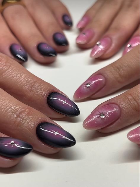 Acrylic Nail Designs Metallic, Chrome Blush Nails, Funky Chrome Nails, Mooncat Nail Polish Ideas, Dark Purple Nails Aesthetic, Taylor Swift Manicure, Dark Purple Ombre Nails, Almond Aura Nails, Simple Grunge Nails