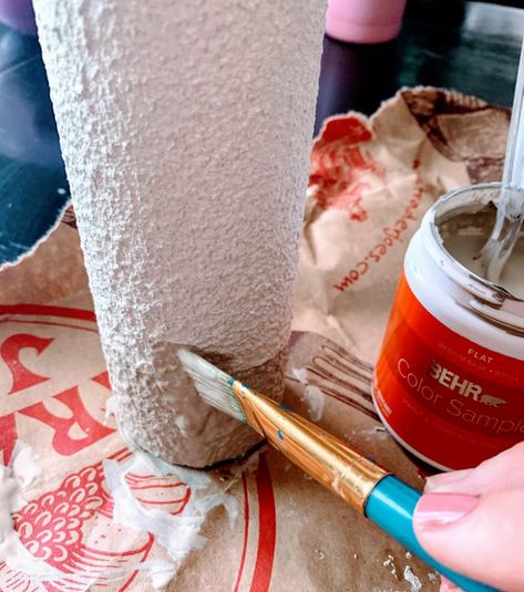 Repurposed Vases, Vase Makeover Diy, Vase Makeover, Cardboard Tube Crafts, Tube Crafts, Textured Spray Paint, Diy Recycled Projects, Floral Crafts, Thrift Store Decor