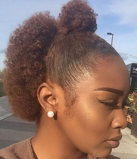 Short Natural Hairstyle                                                                                                                                                     More Natural Hairstyles For Short Hair, 4b Natural Hair, Black Haircut Styles, Cabello Afro Natural, Cute Natural Hairstyles, Short Natural Hair, Nappy Hair, Short Haircut Styles, Short Hair Black