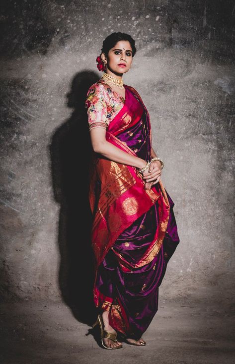 Nauvari Saree Look Simple, Navwari Look, Nawari Saree Look, Paithani Nauvari Saree, Navvari Sadi, Navari Saree Marathi, Nauvari Saree Brides, Nauvari Saree Look, Nauvari Look