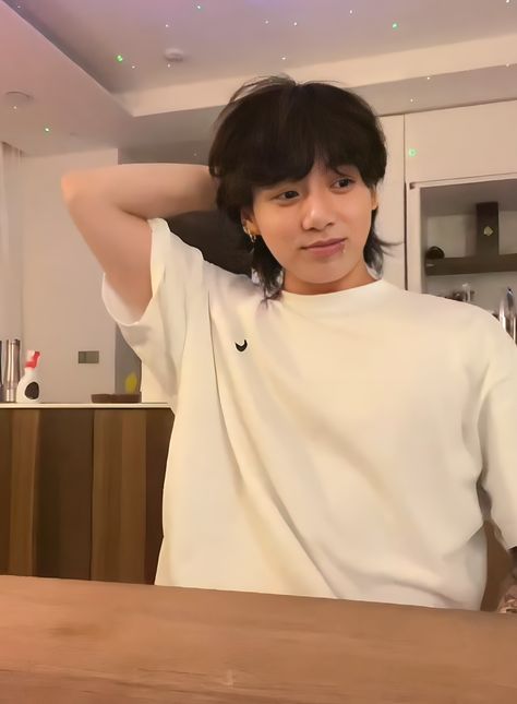 wid🍓 on Twitter: "[HD] 230629 JUNGKOOK WEVERSE LIVE 💜 — A THREAD — https://t.co/GWN0Rx7s8M" / Twitter Jungkook Weverse Live, Jungkook Weverse, Jungkook Live, Bts Meme Faces, Jeon Jeongguk, Jungkook Aesthetic, Sakura And Sasuke, Meme Faces, Jungkook Cute