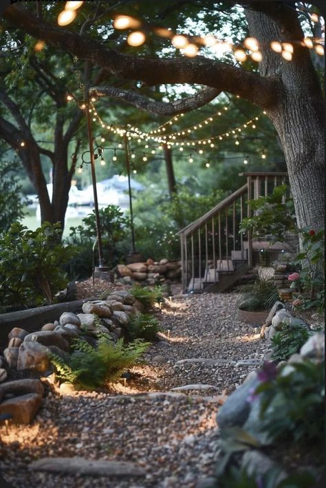 Gravel Beds Around House, Patio In Woods, Cabin Garden Ideas Landscaping, Cabin Yard Ideas, Whimsical Landscaping, Forest Backyard, Natural Garden Design, Natural Patio, Magical Backyard