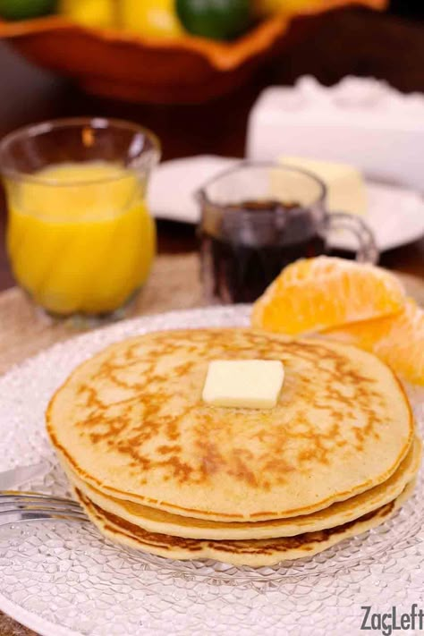 Light and fluffy Pancakes for one! This single serving recipe is perfect for making a small batch of pancakes... How To Make Pan Cake, Single Serving Pancake Recipe, 1 Pancake Recipe, Pan Cakes Recipe, Pancakes For 1, Small Batch Of Pancakes, Pancake Recipe For One, Thick Pancakes, Half Recipe