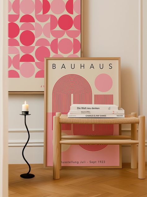 This stylish pair of bauhaus-inspired posters is the perfect addition to any décor. The pink geometric design of this set of two posters creates an aesthetically pleasing contrast to any space and will make your home or office look more sophisticated. Their complimentary designs ensure that they look great as a pair or separately. Mid Century Modern Prints, Mid Century Graphic Design, Wellness Space, Bauhaus Print, Bauhaus Inspired, Stroopwafel, Pink Office, Bauhaus Art, Geometric Prints