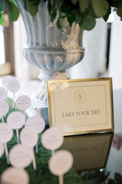 Planning a country club wedding reception? We loved these "take your tee" wedding place cards at this Westchester Country Club wedding last year. Check out the blog post for more details! Country Club Wedding Aesthetic, Wedding Country Club, Golf Club Wedding Reception, Engagement Theme, Country Club Wedding Reception, Club Wedding Reception, Wedding Diys, Engagement Themes, Richmond Wedding