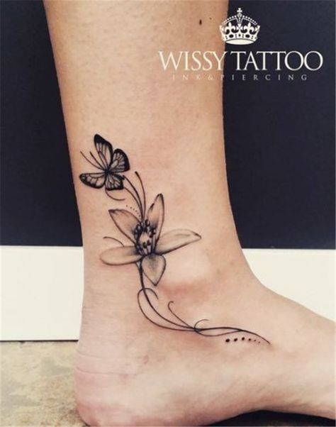 Anklet Tattoos For Women, Ankle Foot Tattoo, Rosen Tattoo Frau, Ankle Tat, Ankle Tattoo Designs, Ankle Tattoos For Women, Ring Finger Tattoos, Ankle Tattoo Small, Tattoo Leg