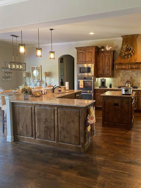 Western Kitchen Island, Barndominium Kitchen Ideas, Ranch Style Kitchen, Ranch House Kitchen, Kitchen Upstairs, Custom Kitchen Remodel, Tennessee House, Ranch Kitchen, Western Kitchen