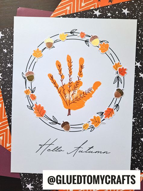 Leaf Handprint Art, Autumn Crafts Preschool, Handprint Leaf, Handprint Leaves, K4 Crafts, October School, Baby Crafts Diy, Preschool Crafts Fall, Messy Art