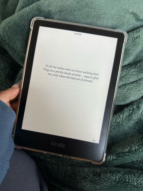 Kindle Setup, Reading Kindle Aesthetic, Dark Academia Books Aesthetic, Kindle Bookstagram, Kindle Girlie, Kindle Aesthetic, Best Books For Teens, Dark Academia Books, Reading Motivation