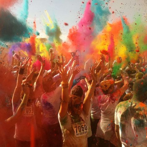 Kiddo Fieldtrip // The Moving Rainbow Explosion of Fun – Modern Kiddo The Color Run, Holi Festival, Color Festival, Color Run, See Picture, Make Me Smile, Color Me, Bucket List, Funny Pictures