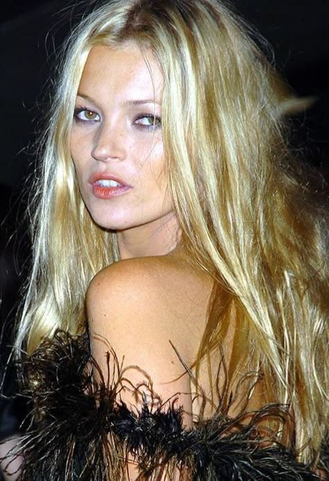 2000s Supermodels, Kate Moss Aesthetic, Kate Moss Hair, Moss Aesthetic, Moss Hair, Kate Mess, Kate Moss Style, Queen Kate, Models 90s