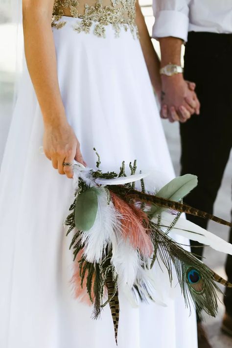 Diy Feather Bouquet, Peacock Feather Wedding Bouquet, Peacock Feather Bouquet, Peacock Wedding Bouquet, Non Flower Bouquets, Sage Bouquet, Unique Wedding Bouquets, Peacock Bouquet, Unusual Wedding Bouquets