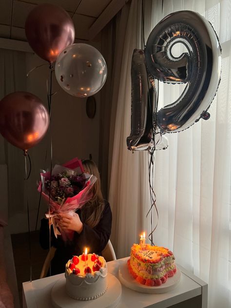 Birthday Party 19 Years, 19birthday Cake, Birthday Outfit 19, Happy Birthday 19 Years, Birthday Outfit Ideas Aesthetic, 19 Birthday Outfit, 19 Birthday Outfit Ideas, 19th Birthday Ideas Outfits, 19 Birthday Aesthetic